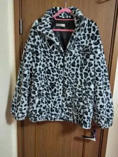 立襟 フリース 灰色 豹柄 ブルゾン やや厚手　ジャケット zip レオパード