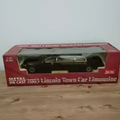 サンスター製　2003年型 リンカーン タウンカー リムジン