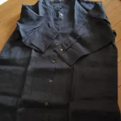 Mサイズ ボタン付き長袖シャツ