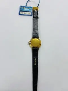 Bulova クォーツ腕時計 黒/金のサムネイル