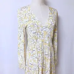 【マレーラ】MaxMara 膝丈ワンピース Vネック 花柄 エレガント フレアのサムネイル