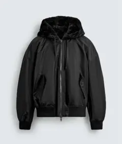 ZARAリバーシブルフェイクファーボンバージャケット