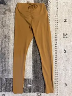 VICTORIA’S SECRET ヨガパンツ ブラウンのサムネイル