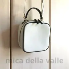 mica della valle レザーショルダーバッグのサムネイル