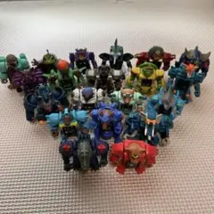 ビーストサーガ　20体　まとめ売り　ジャンクのサムネイル