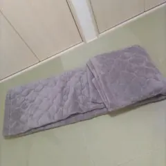 ミディアムグレー フリース キルティングラグ 250×200 洗濯機OK