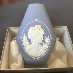 WEDGWOOD風　フラワーベース　花瓶　LUCKYのサムネイル