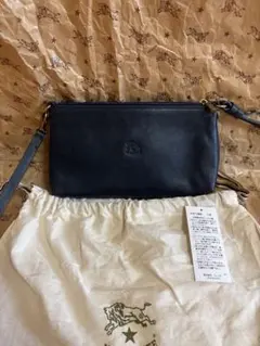 新品　IL BISONTE レザー ショルダーバッグ ネイビー