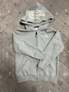 THE NORTH FACE グレー パーカー 140