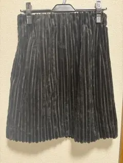 黒 ベロア プリーツスカート