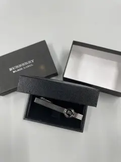 【美品】Burberry ネクタイピン 5030038