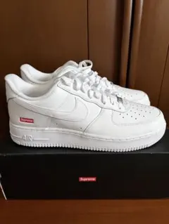 Nike Air Force 1 Supreme ホワイト