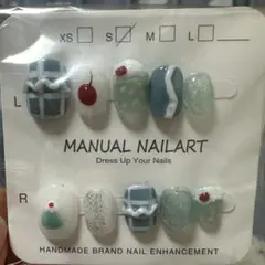 ネイルチップ ハンドメイド クリームソーダのサムネイル