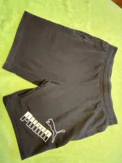 PUMA ブラック スェットショートパンツ