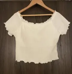 【GU♡ブラフィールクロップドシャーリングオフショルダーT】Tシャツ　トップス