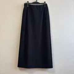 ユニクロ　ブラックスカートのサムネイル