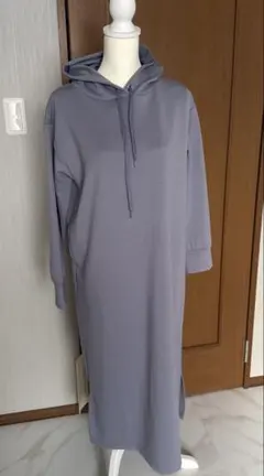 グレー フード付きマタニティ用ロングワンピース