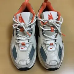 ナイキ　スニーカー　モナーク