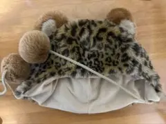 ヒョウ柄ファー帽子 ポンポン付き