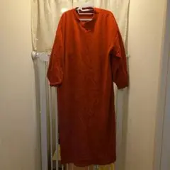 Live in comfort フェリシモ 佐藤栞里 スウェット ワンピース 赤