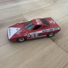 Lancia 037 Rally ミニカー Marlboroデザインのサムネイル