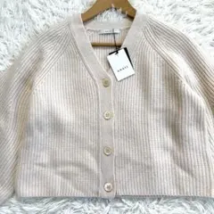 完全新品未使用Rene ♡ビジュウファー付きジップアップカーディガン