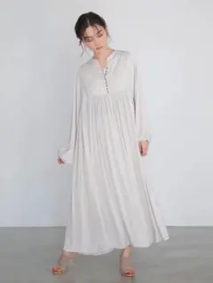 ロングスリーブギャザーワンピース