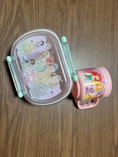 ディズニープリンセス 子ども用弁当箱とマグカップセット