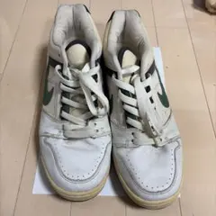 Nike スニーカー