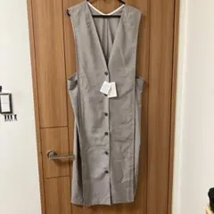 新品未使用　ジレワンピース　グレージュ　L L
