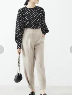 美品 リエス ドットジョーゼットパフギャザースリーブブラウス ドット柄ブラウス黒