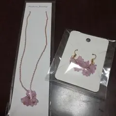 ハンドメイドアクセサリー