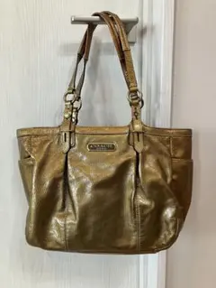COACH（コーチ） ゴールド ハンドバッグ／ショルダートートバッグ