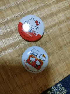 ハローキティ缶バッチ