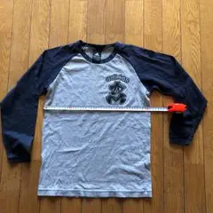 adidas ラグランデザイン長袖Tシャツ