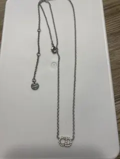 Dior ロゴモチーフ ネックレス