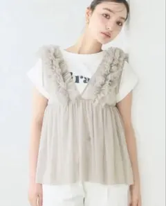 coca チュールvネックトップス M