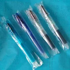 新品☆２色ボールペン　４本セット　製薬会社