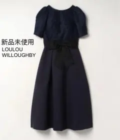 【LOULOU WILLOUGHBY】パネルフラワータックギャザーワンピース LOULOU WILLOUGHBY】パネルフラワータックギャザーワンピース - メルカリ