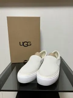 ☆未使用に近い☆UGGザイロ スリッポン Zilo Slip On 24.５