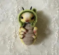 【作家物】上品で洗練された佇まいの犬　テリアの陶器オブジェ 作家物】上品で洗練された佇まいの犬 テリアの陶器オブジェ - メルカリ