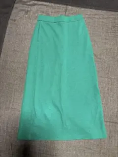 GU グリーンタイトスカート リブ編み スリット入り