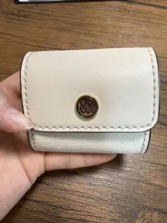 Michael Kors ホワイト イヤホンケース