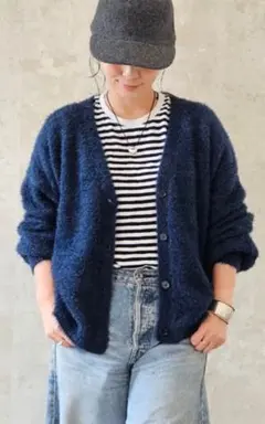「新品」ボンジュールサガン　シャギーVネックカーディガン　ネイビー　紺