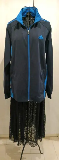 美品 adidas ジャージ 刺繍 三本ライン スポーツ L