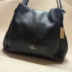 COACH ショルダーバック　ターンロック　イーディー　レザー　黒　金具