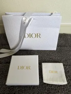 Dior ホワイトショップ袋、箱セット
