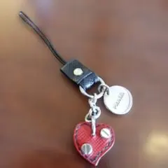❤️PRADA プラダ　ハートチャーム　キーストラップ 赤　レザー