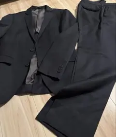 ビジネススーツ　ブラック　　ハルヤマA4