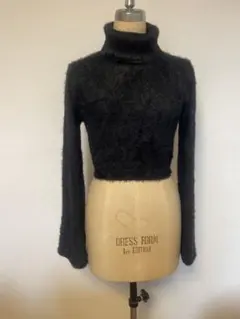 ブラック　タートルネック クロップドニット　モヘア